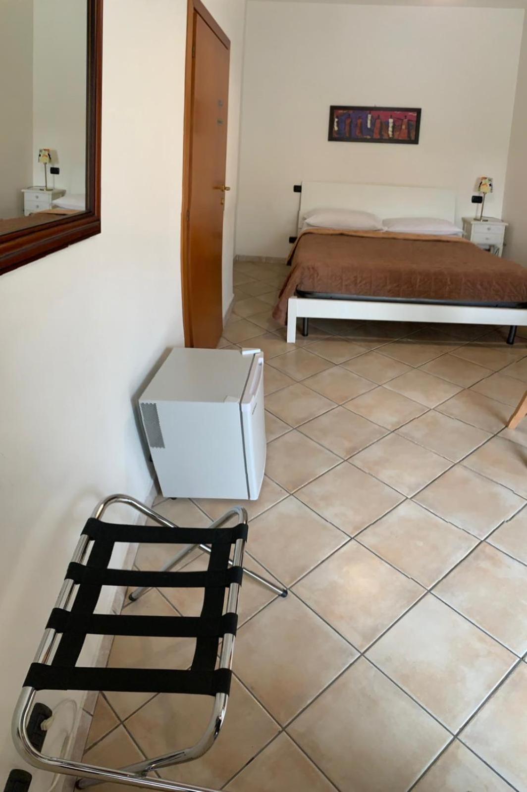 La Terrazza Otel Peschiera del Garda Dış mekan fotoğraf