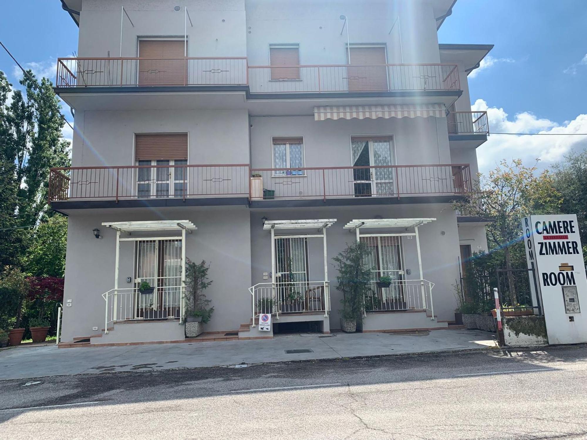La Terrazza Otel Peschiera del Garda Dış mekan fotoğraf