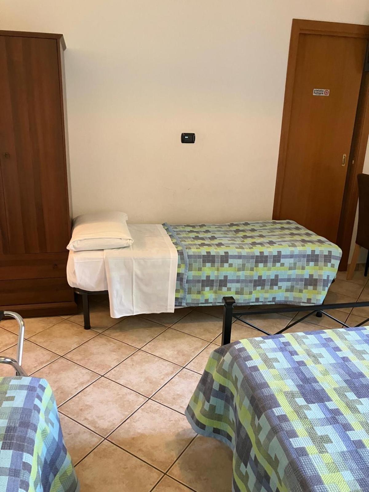La Terrazza Otel Peschiera del Garda Dış mekan fotoğraf